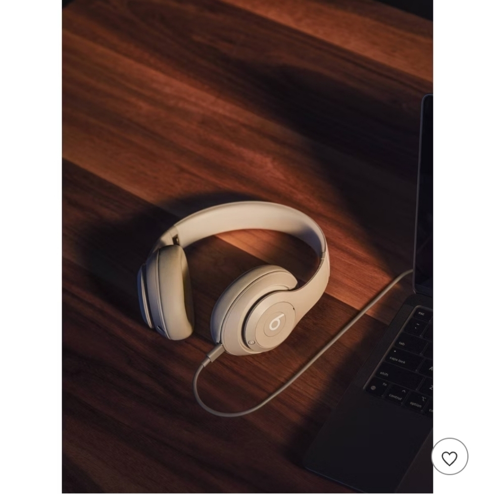 Beats Studio Pro Bluetooth Wireless Headphones/ Sandstone - Picture 10 of 15